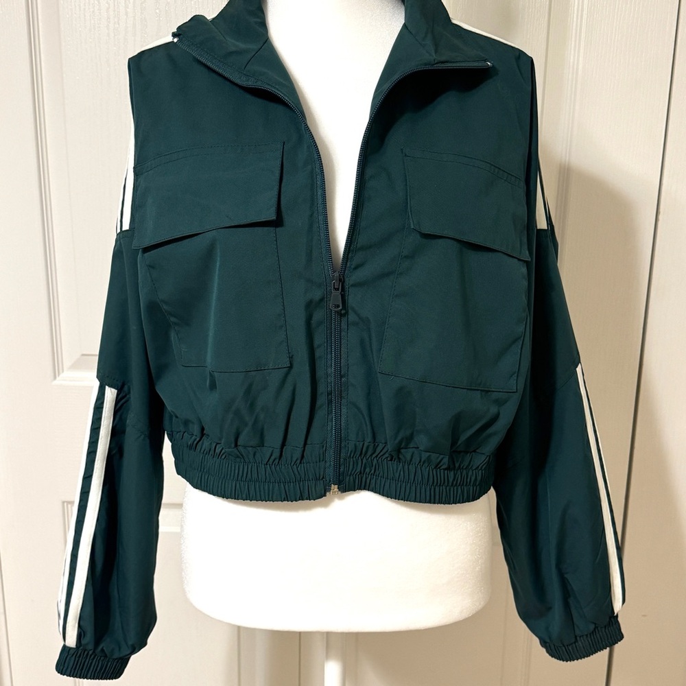 The Copper Closet Striped Sleeve Zip Wind Breaker Emerald Green Jacket Sz Small - Picture 2 of 9